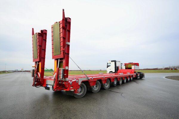 UniMachine ST 8A niskonoseća poluprikolica 128t – kraljica specijalnih tereta sa 8-osovina